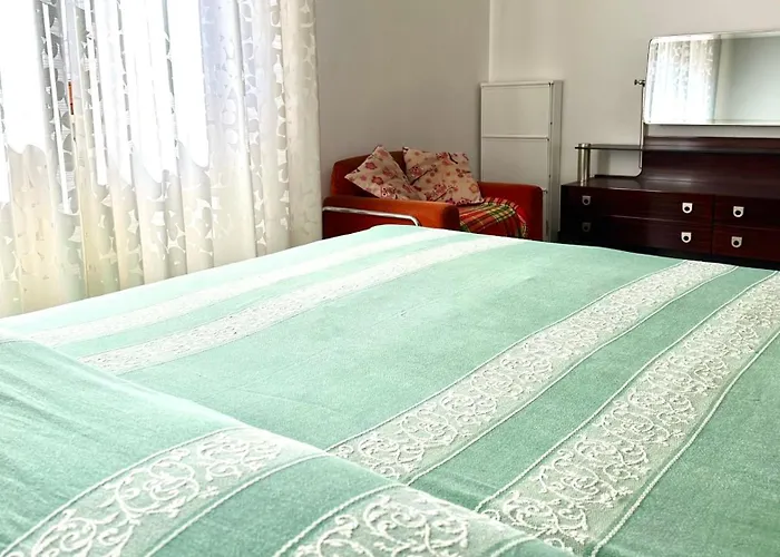 Appartamento Comodo Trilocale A *